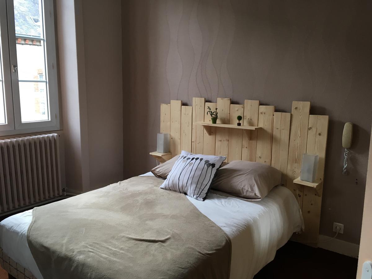 Hotel Restaurant Le Cheval Blanc Argentré-du-Plessis Екстериор снимка