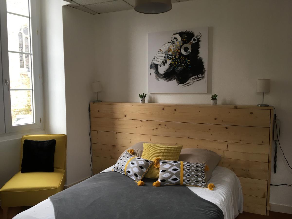 Hotel Restaurant Le Cheval Blanc Argentré-du-Plessis Екстериор снимка