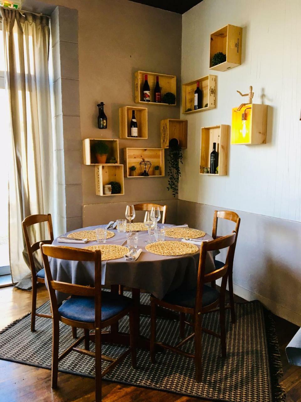 Hotel Restaurant Le Cheval Blanc Argentré-du-Plessis Екстериор снимка